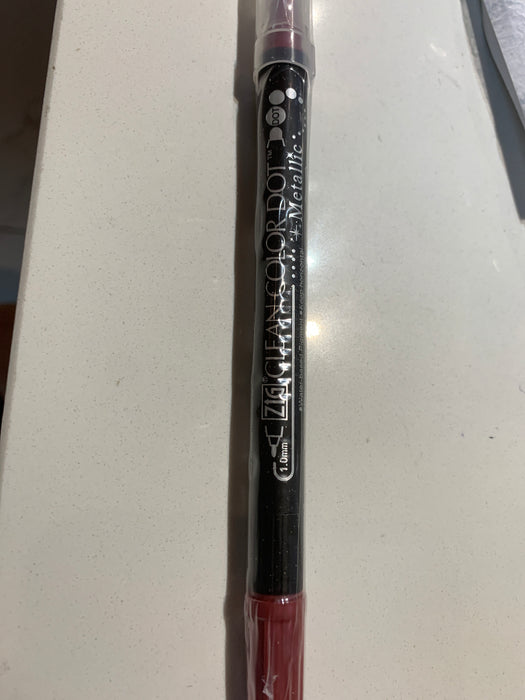Kuretake Zig Clean Colour Dot Metallic Double-Sided Marker - Red 126