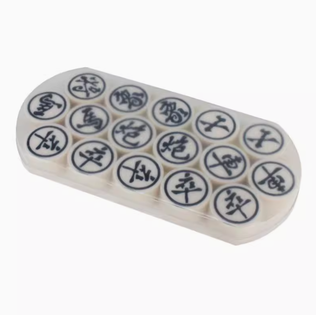 Plastic Chinese Chess Set 40# 塑料盒装中国象棋40#（棋子直径37mm）