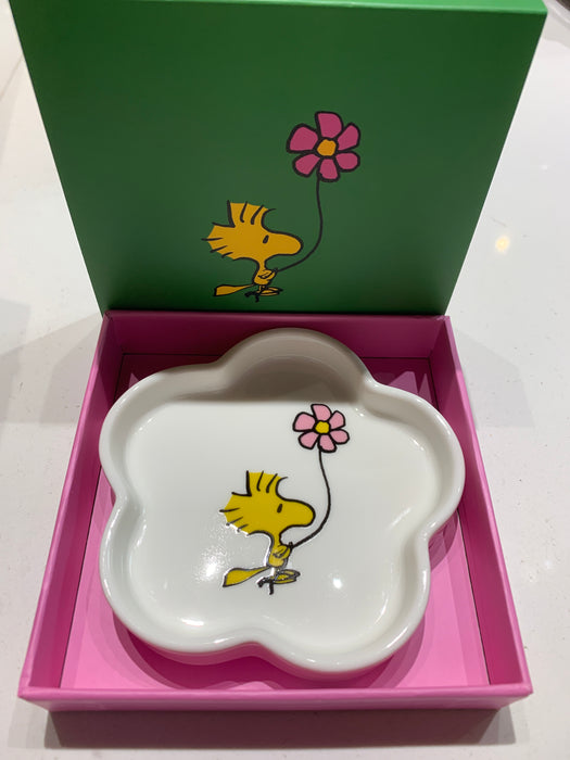 peanuts flower shaped trinker dish woodstock