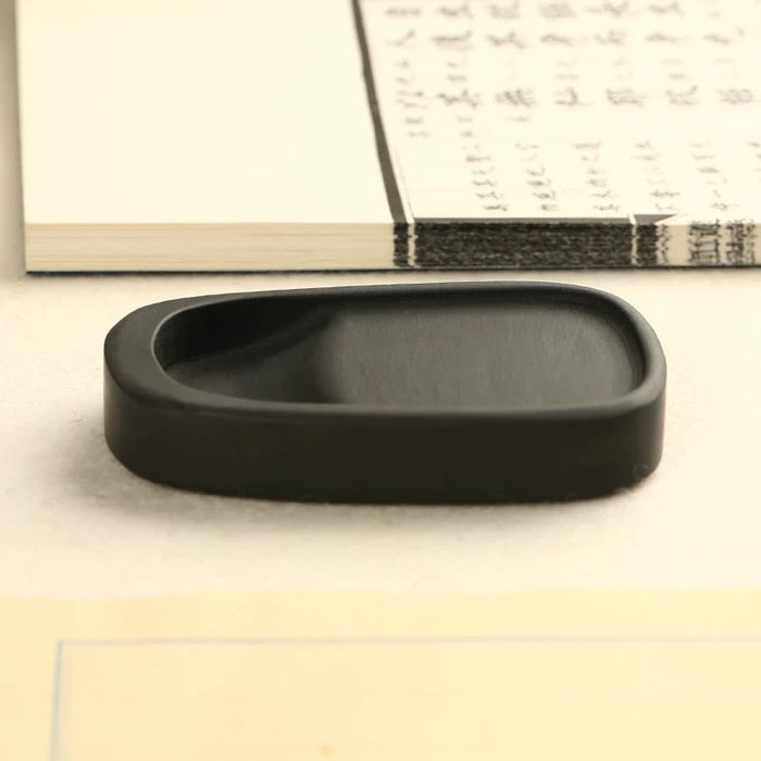 Exquisitely Crafted Oval-shaped Ribbed Compact Inkstone 精制罗纹小砚 椭圆3.5寸