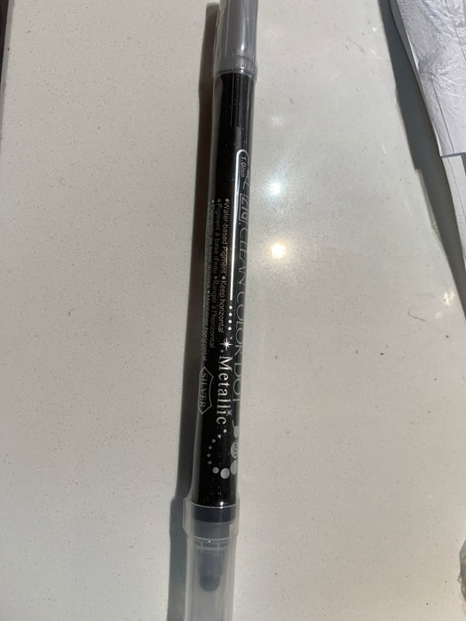 Kuretake - ZIG - Clean Color - Dot - Metallic Silver