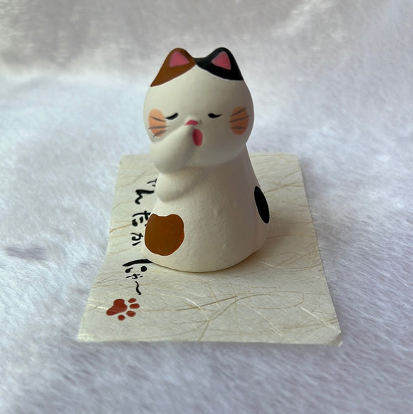 Cat Figurine 18-247 G