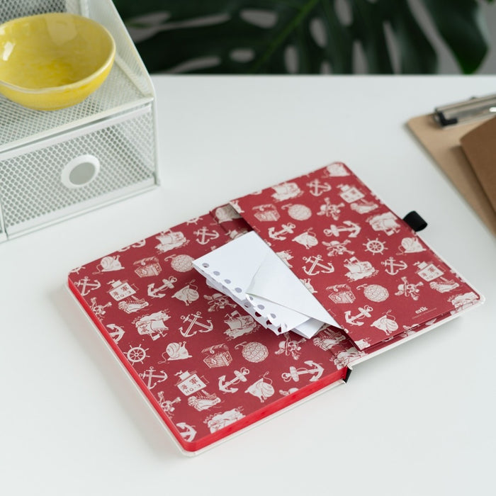 One Piece Netflix Premium A5 Notebook with Projector Pen网飞《海贼王》尊享款A5笔记本（含投影笔）
