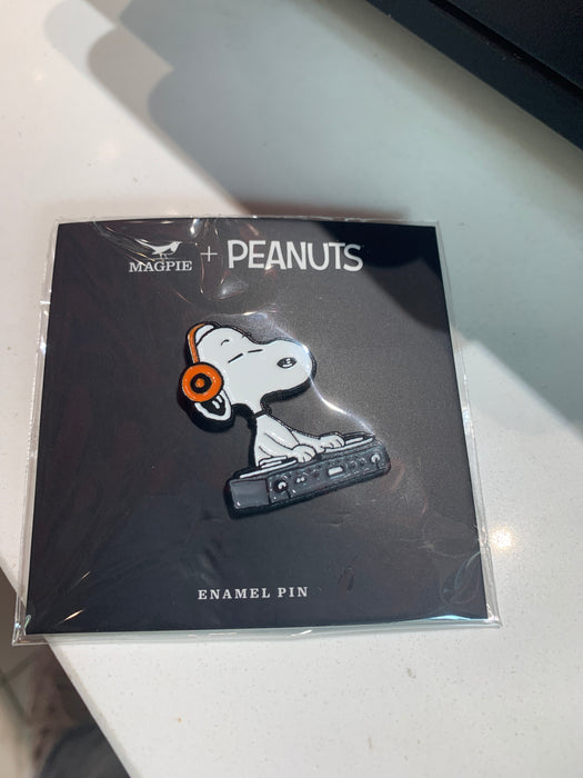 peanuts music is life pin dj