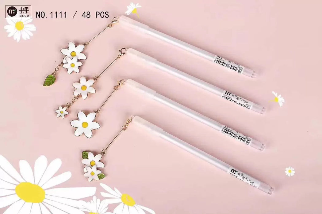 Gel Ink Pen with Daisy Pendant 小雏菊吊坠中性笔