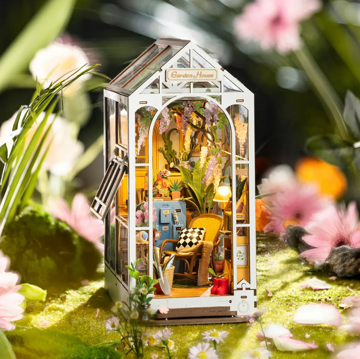 ROLIFE Book Nook Shelf Insert - Holiday Garden House TGB06 若来DIY手工拼装模型 假日花房