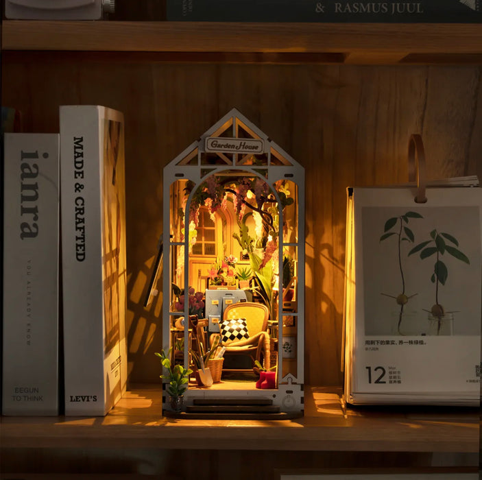 ROLIFE Book Nook Shelf Insert - Holiday Garden House TGB06 若来DIY手工拼装模型 假日花房