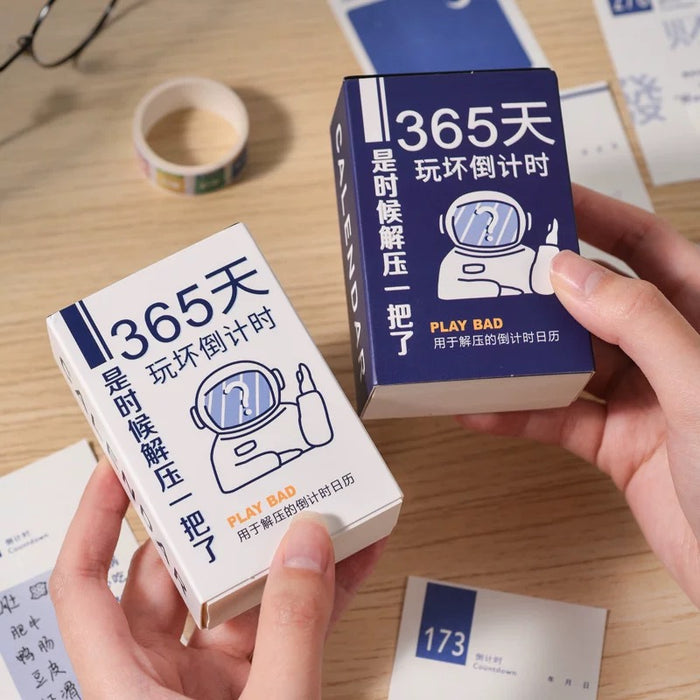 Artistic Mini Calendar 2024迷你台历 颜色随机