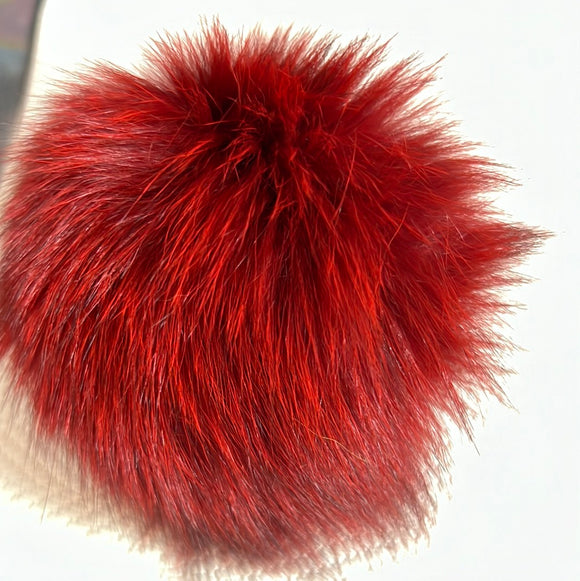 狐狸毛球挂饰圆扣酒红
