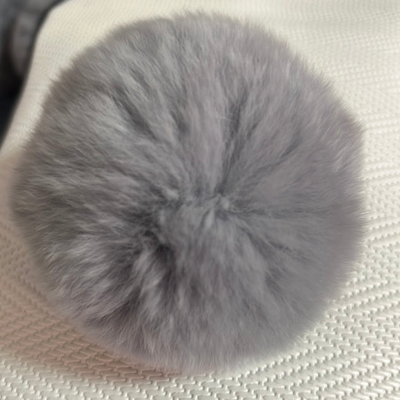 獭兔毛球挂饰心扣中灰
