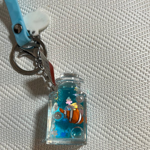 入油亚克力钥匙扣漂流瓶小丑鱼