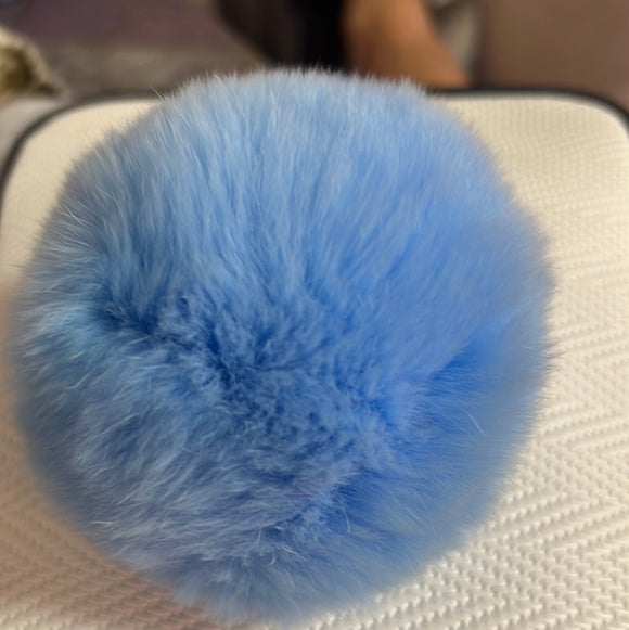 獭兔毛球挂饰心扣天蓝