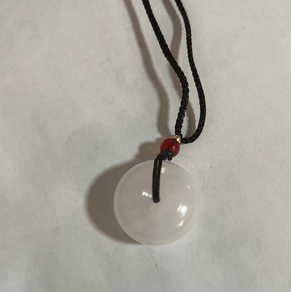 白玉平安扣挂绳