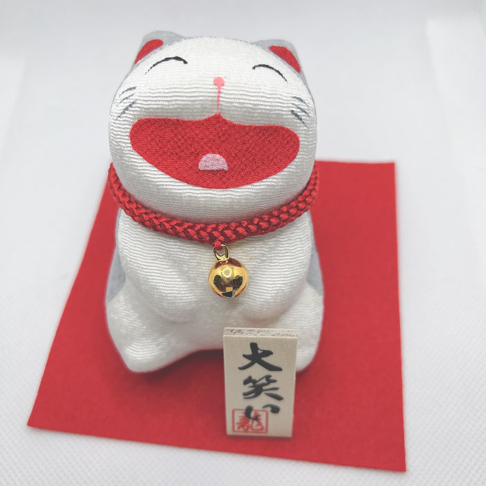 Cat Figurine Laughing Cat 40-492C 日式猫咪摆件 大笑的猫