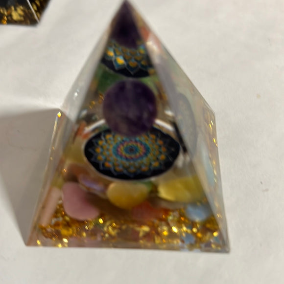 粉猫眼紫晶水晶塔