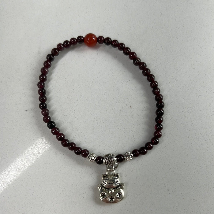 石榴石招财猫滴溜单圈手串